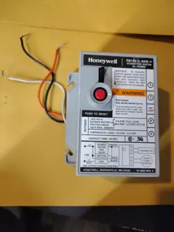 HONEYWELL R8184G4033 PROTECTORELAY OIL BURNER CONTROL, 30SEC SAFETY NOS FREESHIP