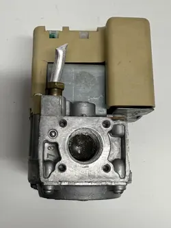 HONEYWELL SV9501M2056 SMART VALVE HQ1011421HW 24V 50/60HZ