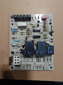 HONEYWELL ST9120C5013 FURNACE CONTROL CIRCUIT BOARD HQ1170063HW - PARTS ONLY