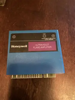 HONEYWELL FLAME AMPLIFIER R7849 A 1023