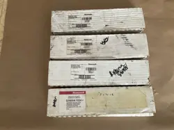 FOUR (4) NEW HONEYWELL Q3400A1024 IGNITER IGNITOR / FLAME ROD ASSY FREE SHIPPING