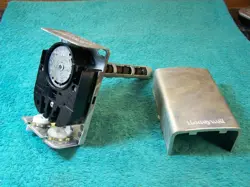  HONEYWELL L4064T1517 FAN AND LIMIT CONTROL 5