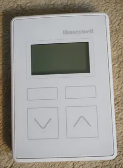 HONEYWELL TR42-CO2 ZIO WALL MODULE LCD TEMP AND CO2 SENSOR SYLK ENABLED