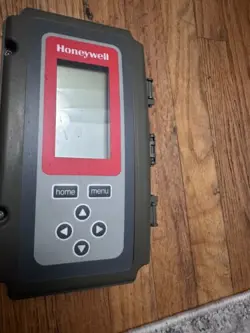 ELECTRONIC UNIVERSAL CONTROLLER