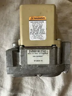 PROPANE  LP HONEYWELL FURNACE SMART GAS VALVE SV9501M2742 24V B12826-19