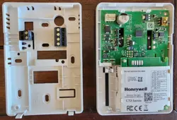 HONEYWELL C7233A1008 CO2 WALL SENSOR WITH DISPLAY