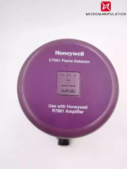 HONEYWELL C7061A1038 UV FLAME DETECTOR C7061A 1038