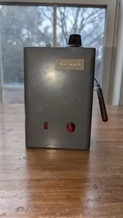 R4166A PROTECTORELAY
