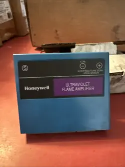 HONEYWELL MODEL R7849 A 1023 ULTRAVIOLET FLAME AMPLIFIER
