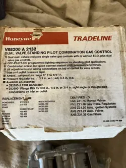 VR8200A2132 24V