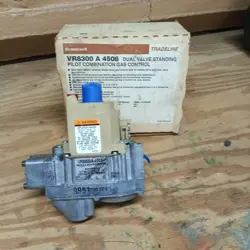 COMBINATION GAS CONTROL~