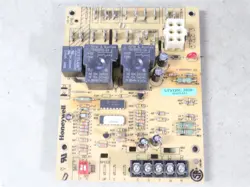 HONEYWELL ST9120C2028 FURNACE CONTROL CIRCUIT BOARD 44870-001
