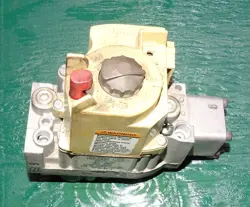 GAS VALVE VR8200H1228