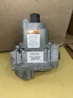 HONEYWELL VR8300A3518 DUAL VALVE STANDING PILOT COMBINATION GAS CONTROL