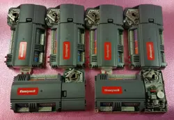 LOT OF 6X HONEYWELL PVL6436A PROGRAMMABLE VAV CONTROLLER