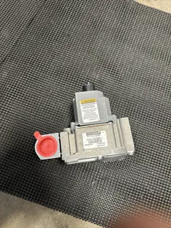 HAYWARD 1501615501   VR8305M4629 GAS VALVE  IN/OUT 3/4