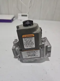 HONEYWELL VR8205S 2346 GAS VALVE OEM LENNOX ARMSTRONG DUCANE 47484-002 🔥CHECKED