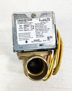 HONEYWELL V8043E1020 VALVE NEW OLD STOCK - NO BOX