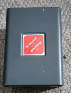 NEW HONEYWELL OIL ELECTRIC AQUASTAT L7248C 1006