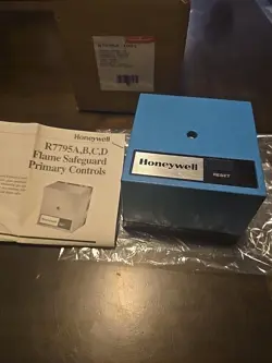 HONEYWELL CONTROLINKS R7795A1001 PRIMARY FLAME SAFEGUARD BURNER CONTROL - SILVER