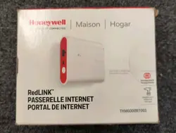 HONEYWELL THM6000R7001 REDLINK INTERNET GATEWAY WITH ETHERNET CABLE AND POWER G2