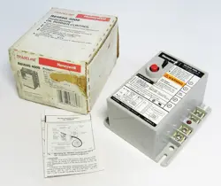 NOS - HONEYWELL R8184G 4009 PROTECTORELAY OIL BURNER CONTROL, R8184G4009, TESTED