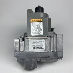 HONEYWELL VR8300A 3500 DUAL VALVE STANDING PILOT COMBINATION GAS CONTROL