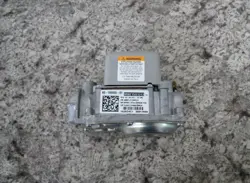 RHEEM HONEYWELL 60-105055-01 VR8215S1313 FURNACE GAS VALVE USED FREE SHIPPING