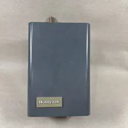 TESTED!!   HONEYWELL L8148E1216  AQUASTAT BOILER CONTROL RELAY
