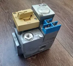 HONEYWELL V800C1011 FURNACE GAS VALVE