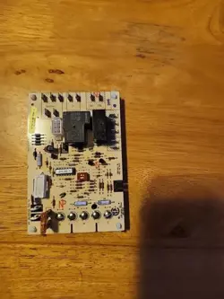 HONEYWELL ST9160B1084 FURNACE CONTROL CIRCUIT BOARD
