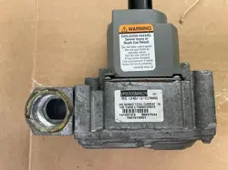 HAYWARD 1501615501 HONEYWELL VR8305M4629 NAT GAS VALVE  IN/OUT 3/4