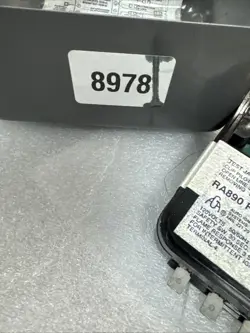 RA890