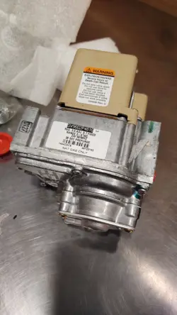 HONEYWELL SV9602P4816 SMARTVALVE GAS VALVE STEP OPENING INTERMITTENT HOT SURFACE