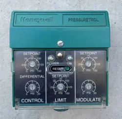 HONEYWELL  P7810C1018 0-150 PSI PRESSURETROL CONTROLLER (USED)