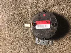 HONEYWELL 49L9201 AIR PRESSURE SWITCH IS20100-3074