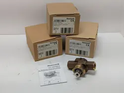 3X HONEYWELL VCZBB1100/U VALVE ASSEMBLY 2 WAY, 1/2