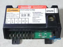 HONEYWELL S8600M CONTINUOUS RETRY FURNACE CONTROL MODULE S8600M3001 #/$