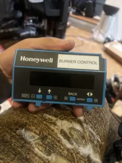 HONEYWELL S7800A1001 BURNER CONTROL KEYBOARD DISPLAY / USED / GREAT CONDITION !!