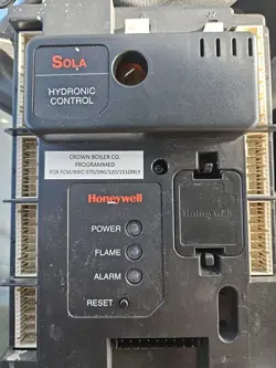 HONEYWELL R7910B1009 HYDRONIC CONTROL