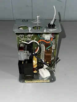 HONEYWELL L8148E-1257 AQUASTAT RELAY - TESTED