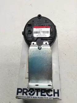 NEW IS20329-5562 42-24195-03 HONEYWELL FURNACE PRESSURE SWITCH