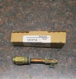 NEW HONEYWELL CLIP AND COPPER WELL 121371A FREE SHIPPING
