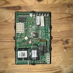 HONEYWELL S9200U1000 UNIVERSAL INTEGRATED FURNACE CONTROL BOARD