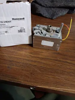 HONEYWELL  DAMPER ACTUATOR M847D1004