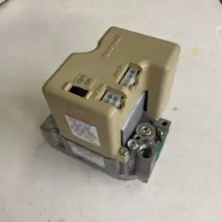 HONEYWELL SV9501M2056 SMART VALVE GAS VALVE L38-718