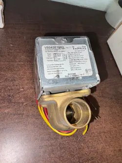 NEW HONEYWELL V8043E1012 MOTORIZED VALVE B394