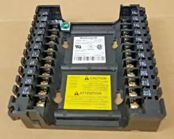 💥NICE💥 HONEYWELL Q7800A1005 / 7800 SERIES UNIVERSAL WIRING SUBBASE PANEL MOUNT