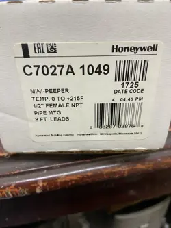 HONEYWELL C7027A 1049 MINIPEEPER ULTRAVIOLET FLAME DETECTOR