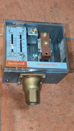 HONEYWELL PRESSURETROL L404F 1391 NEW